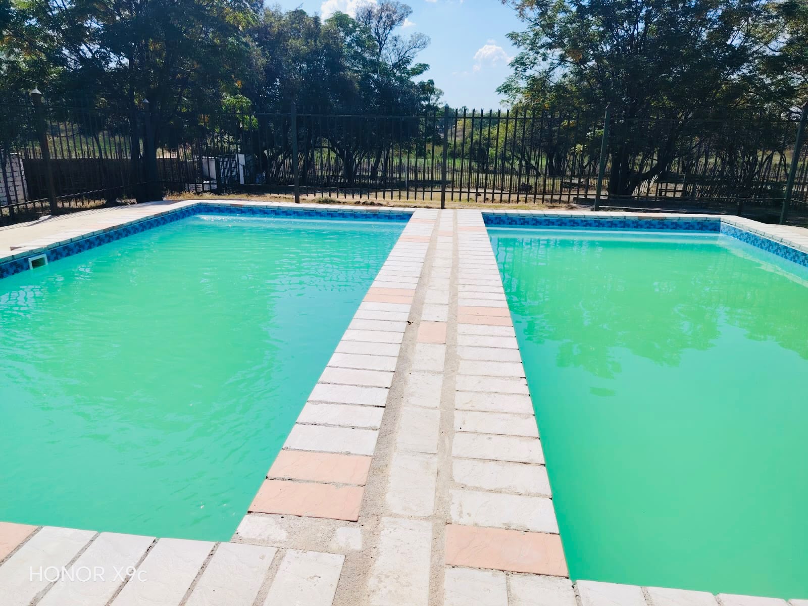 Oluhle Resort Swimming Pool